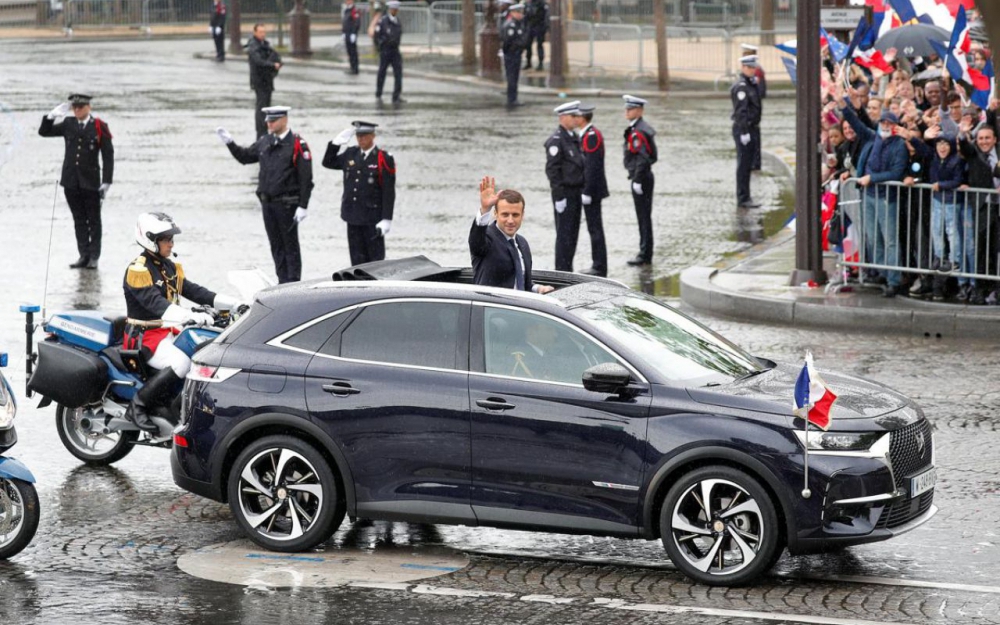 Tân Tổng thống Pháp Macron đi xe gì ?